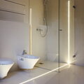 Osvetlenie podlahy kúpeľne