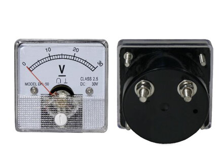 Analógový voltmeter 30 VDC, štvorec