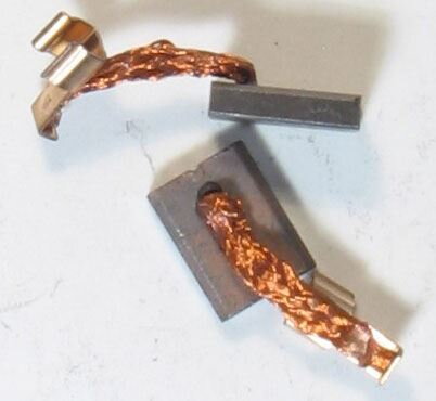 Uhlík 3x10x13mm - pár